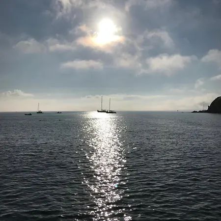 Boutique Flatlet With Sea And Countryside Views Mevagissey